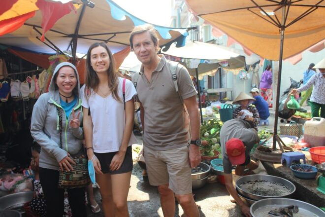 Saigon City Motorbike Tour - District 10: Vibrant Flower Market