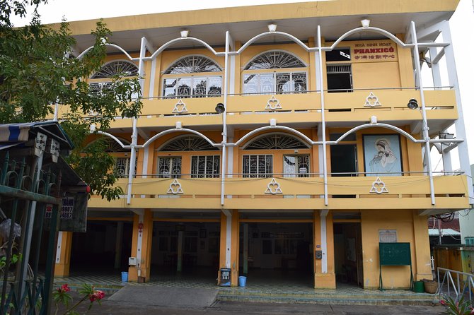 Saigon City One Day Discover By Cyclo Ride Private Tour With Guide - Reviews and Ratings