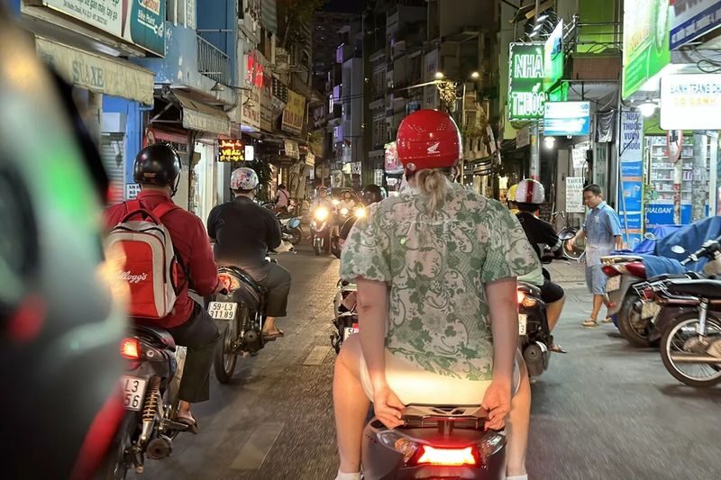 Saigon Craft Beer Tours Half-day Guided & Street Food Tour - Should you book the Saigon craft beer tour?