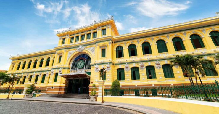 Saigon: Hightlight Tour With Hisotry & Vibrant Contrasts - Itinerary Highlights