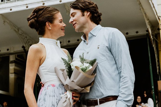 Saigon Iconic Phototour for Pre-Wedding/Couple/Group - Start Time and Refund Policy