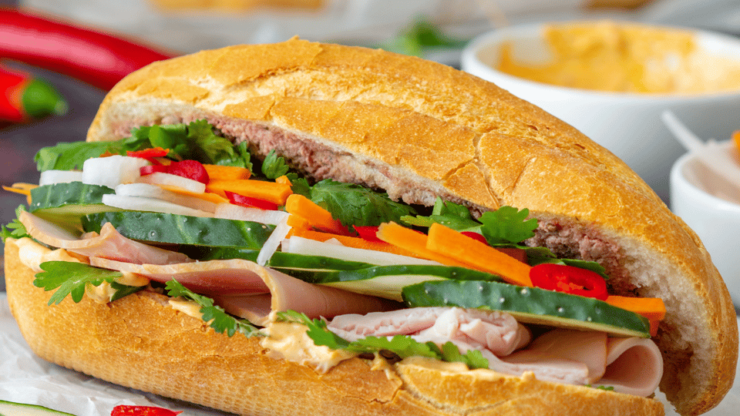 Saigon: Motorbike Street Food Tour - Experience Highlights