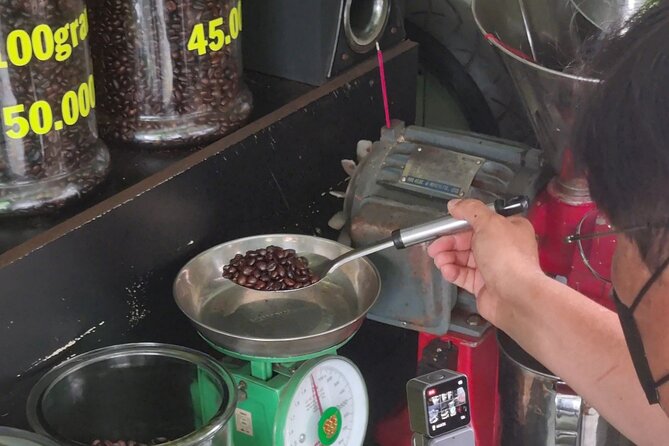 Saigon Private Walking Food Tour With Thirteen Tastings - Traveler Photos