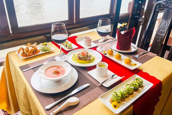 Saigon River Dinner Cruise: Buffet, Set Menu, Fine Dining (3hrs) - Meeting and Pickup Information