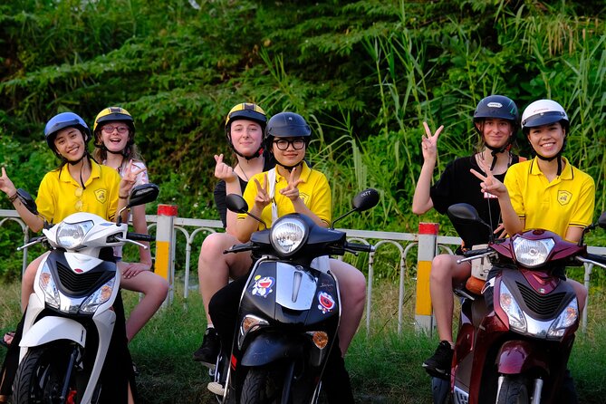 Saigon Sightseeing Foodies By Day (Private Tour) - Local Food Experiences