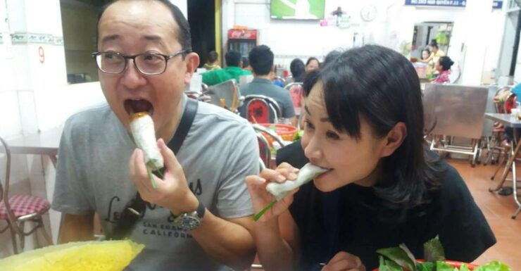 Saigon: Street Food Evening Walking Tour - Experience Highlights