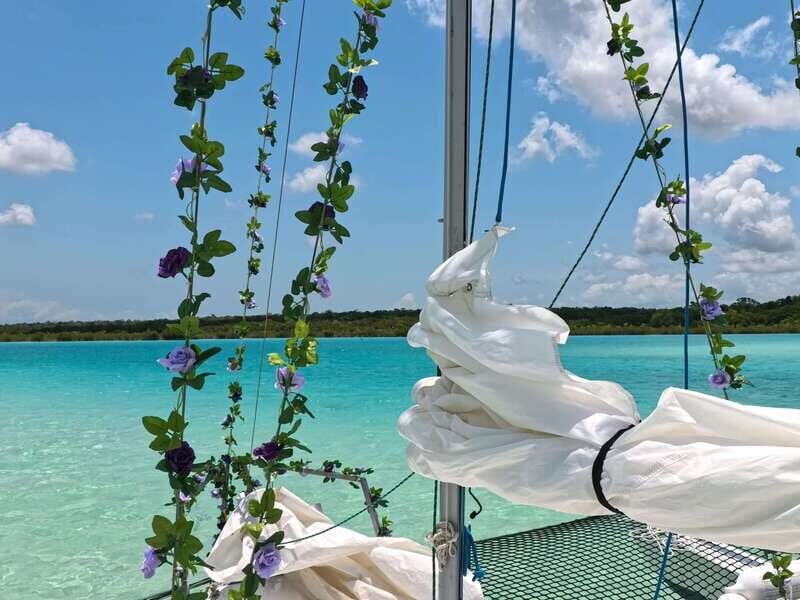 Sail for 4 hours in the most SECRET spot in Bacalar. INCLUDES Beach Club. - Good To Know