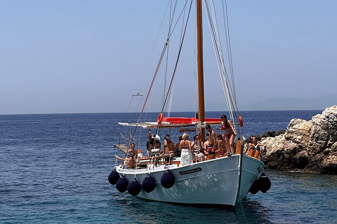 Sail the Turquoise Waters in Paros and Antiparos Boat Tour - The Sum Up