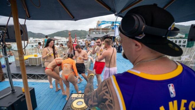 Sailaway Pool Party Phuket - Select Participants and Date
