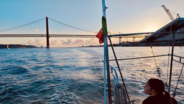 Sailboat River Tejo Tour 2h - Frequently Asked Questions