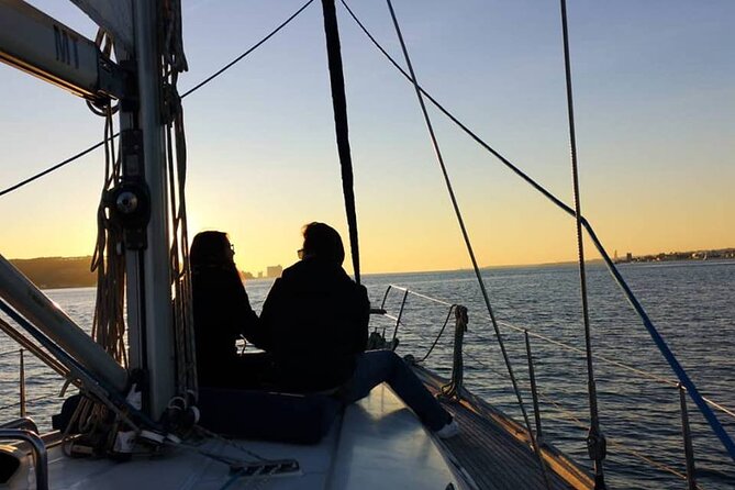 Sailboat Sunset Group Tour in Lisbon With Welcome Drink - Key Features and Additional Information