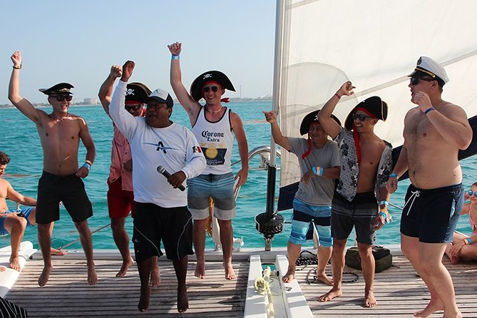 Sailing Catamaran PLATINO With Open Bar to Isla Mujeres - Weather and Minimum Traveler Requirements