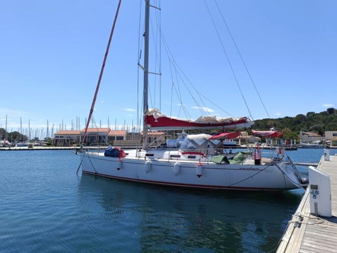 Sailing Cruise With Instructor, Calanques National Park - Pricing and Group Size