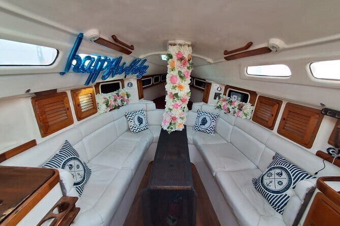 Sailing Experience in Mumbai on Mid Size Yacht - An In-Depth Look at the Mumbai Yacht Experience