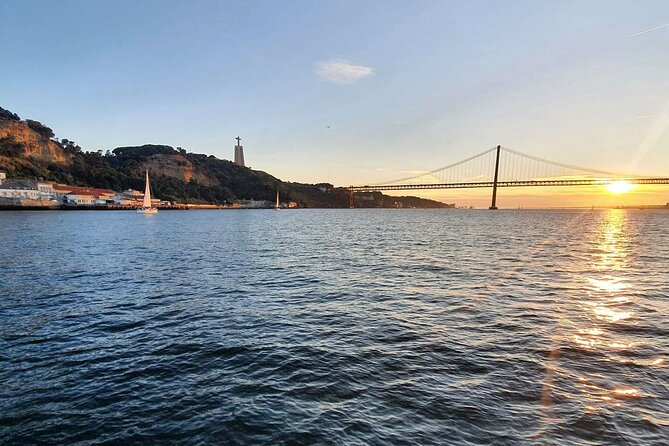 Sailing Group Tour on the Tagus River - The Sum Up