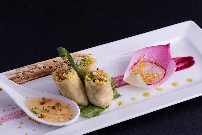 Sailing the Hidden Paradise of Bai Tu Long - Transport & Group Size: Why It Matters