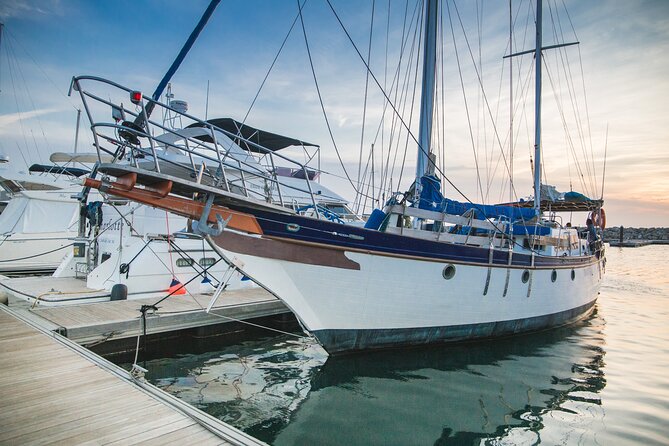 Sailing to Tayrona Park by Sailboat - Maximum Number of Travelers