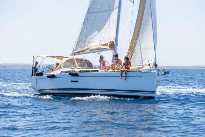 Sailing Tour: From Catania to Aci Trezza - Ideal Participants for the Tour