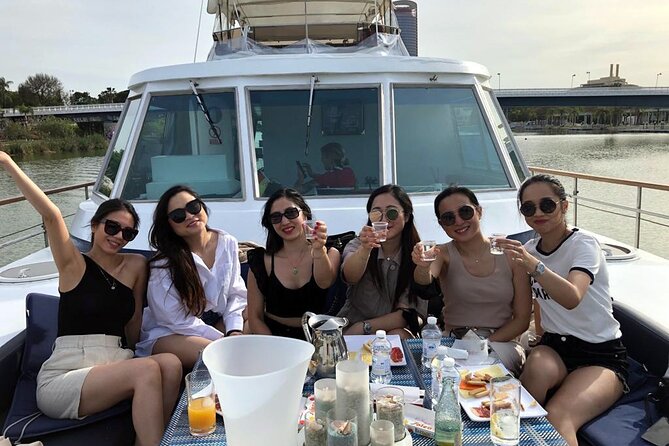 Sailing Trip on an Exclusive Yacht With Tasting Menu and Drinks - What To Expect