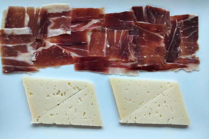 Sailing Trip on an Exclusive Yacht With Tasting Menu and Drinks - Common Questions