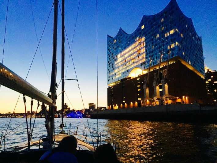 Sailing Trip the Elbe by Night, Hamburg/Elbe - Key Points