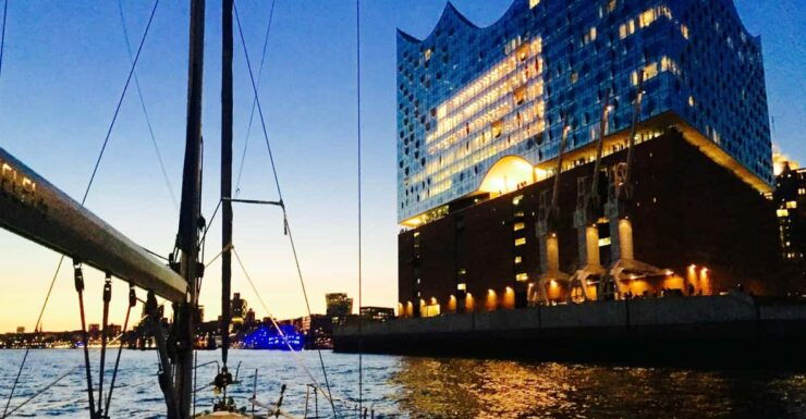 Sailing Trip the Elbe by Night, Hamburg/Elbe - Unique Night Sailing Experience