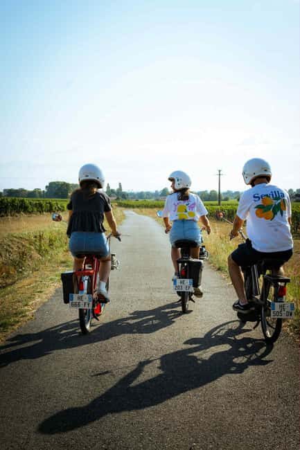 Saint-Émilion: Vintage moped ride - Good To Know