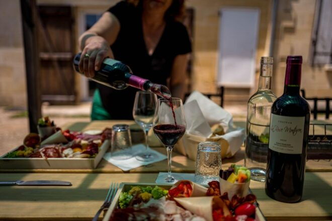 Saint-Émilion: Wine Tour by Electric Bike and Lunch - Inclusions Provided