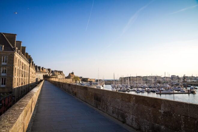 Saint-Malo & Dinard- Day Trip With Luxury Minivan From Paris - Customization Options