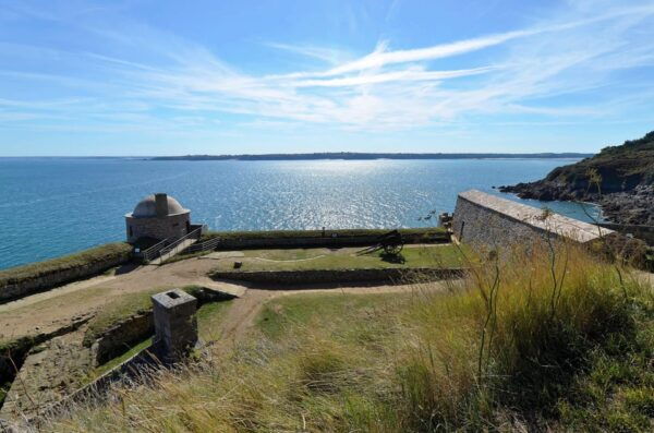 Saint-Malo & Dinard- Day Trip With Luxury Minivan From Paris - Booking Details