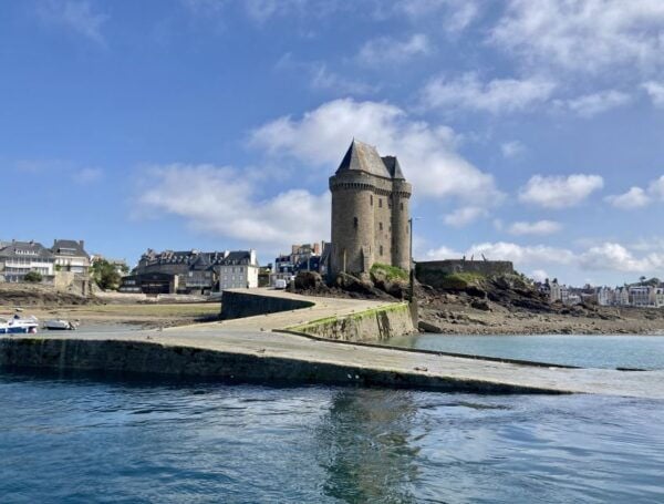 Saint-Malo: Emerald Coast Boat Trip With Guide - Trip Pricing and Availability