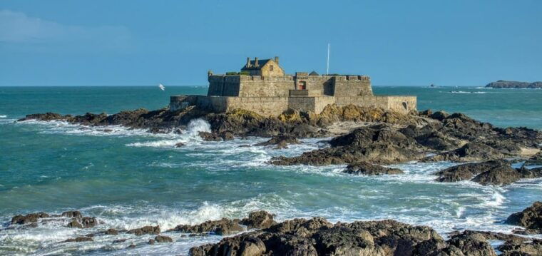 Saint-Malo: Outdoor Escape Game - in the Wake of the Corsair - Explore Saint-Malo