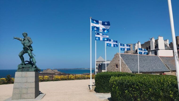Saint-Malo: Private Guided Tour of the Historic Walled City - Personalized Experience With a Private Guide