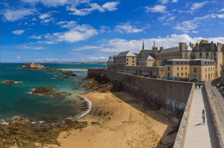 Saint-Malo: Private Guided Tour of the Historic Walled City - Flexible Itinerary to Suit Your Interests