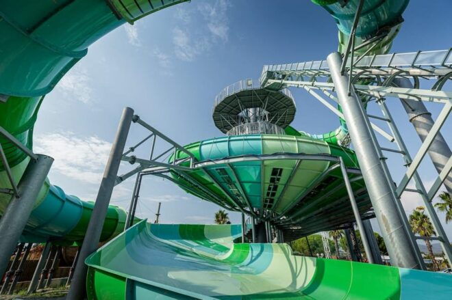 Sainte-Maxime: Aqualand Water Park Entry Ticket - Dining Options Available