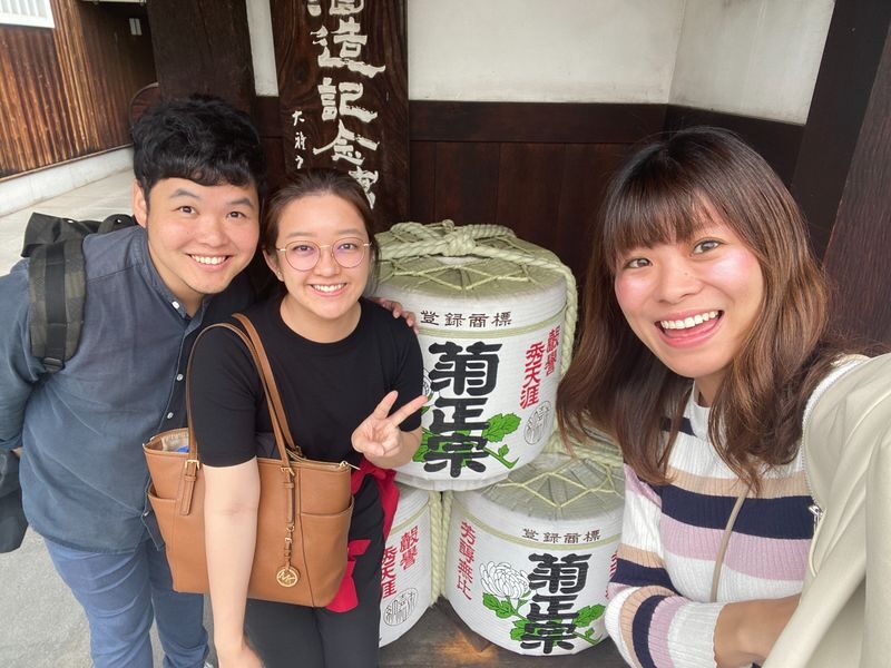 Sake brewery walking tour in Nada, home to Japans No. 1 sake district (Kobe) - How the tastings fit into the visit