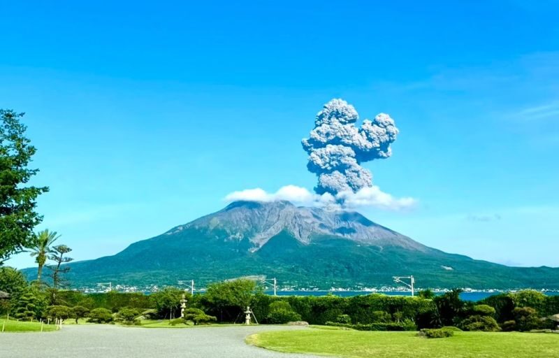 Sakurajima,Sengan-en Garden, Tenmonkan-dori Shopping Street Day Tour - A private Kagoshima day, with one important caveat