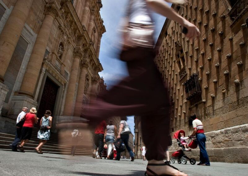 Salamanca Sightseeing Walking Tour With Local Guide. Spanish - Itinerary Highlights: What to Expect