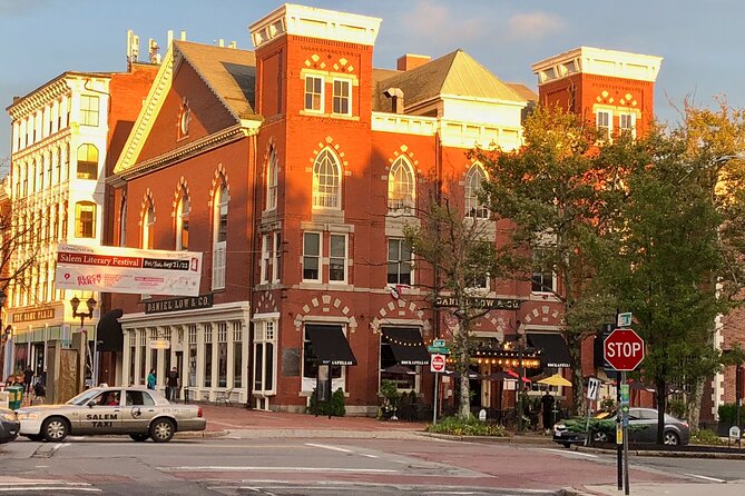 Salem History Lovers Walking Tour - Inclusions