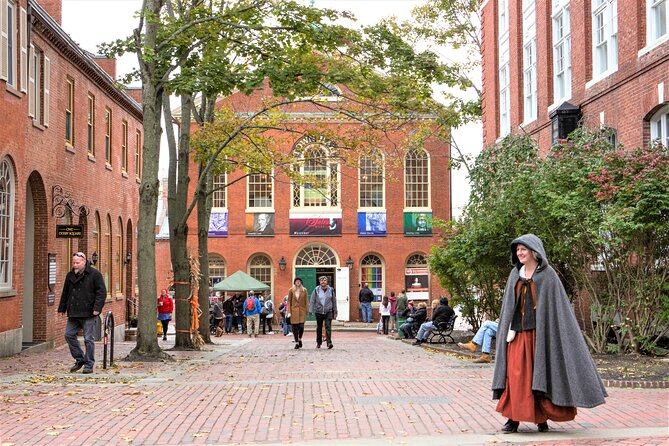 Salem "Hocus Pocus" Movie Locations Tour (30th Anniversary) - Overview and Whats Included