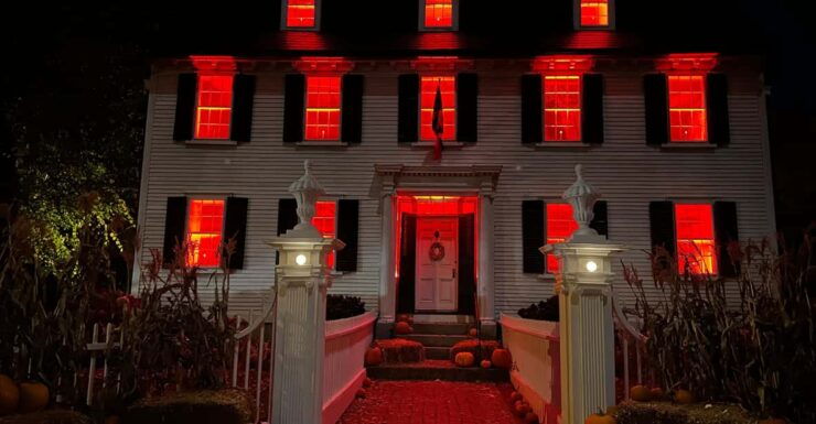 Salem, MA: Hocus Pocus Movie Guided Walking Tour - Availability and Cancellation