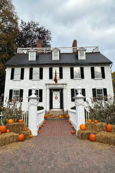 Salem, MA: Hocus Pocus Movie Guided Walking Tour - Reservation Details