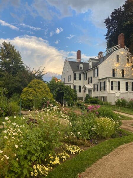 Salem, MA: Hocus Pocus Movie Guided Walking Tour - Frequently Asked Questions