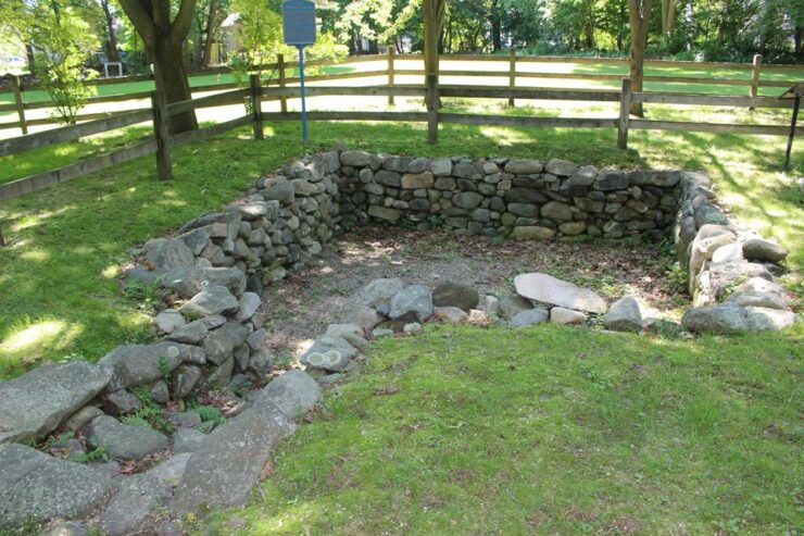 Salem Village Witch Hunt Walking Tour - Tour Duration and Language