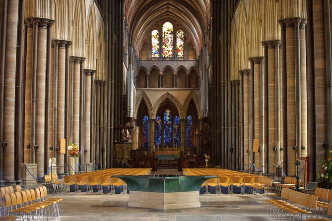 Salisbury, Stonehenge, Bath and Windsor With Traditional Christmas Lunch - Salisbury Cathedral: A Historic Masterpiece