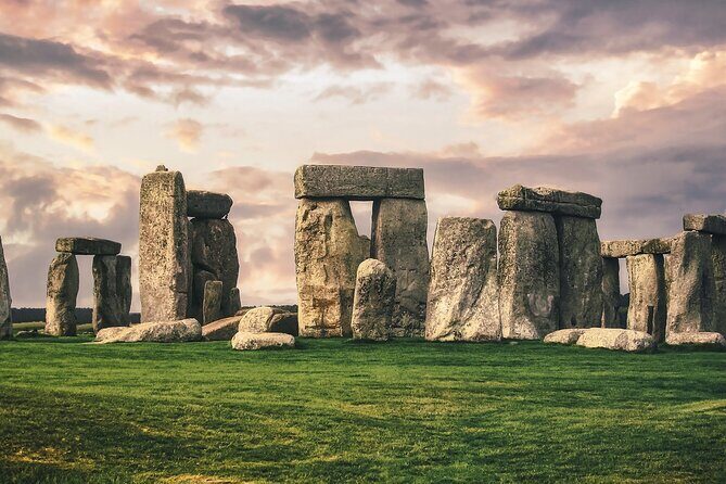 Salisbury Tour App, Hidden Gems Game and Big Britain Quiz (1 Day Pass) UK - Navigating Stonehenge and Additional Destinations