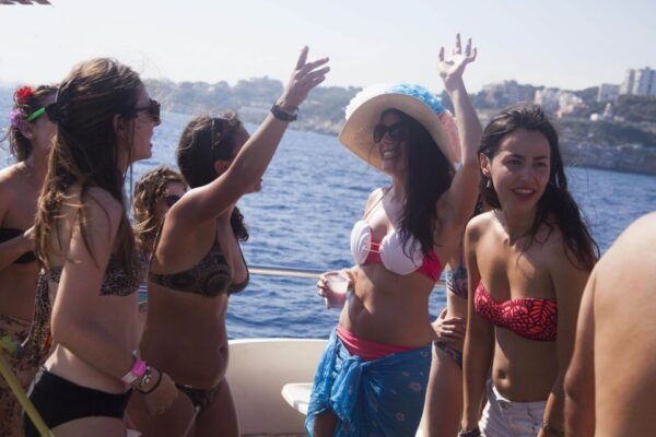Salou: 2-Hour Boat Party With Drinks and Music - Directions