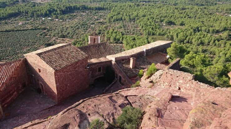 Salou: Hermitage Montroig Red Hills Tour - Experience Highlights