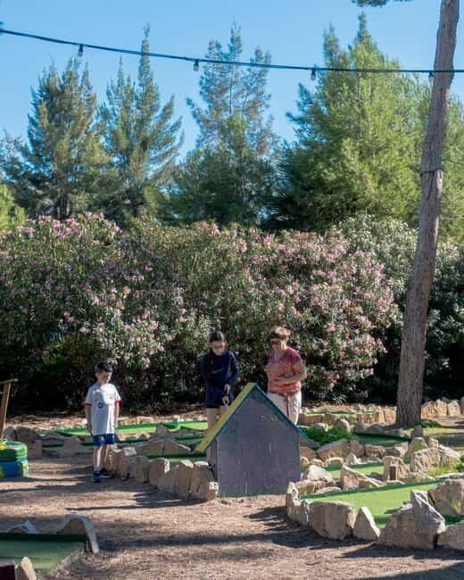 Salou: Minigolf Pass with Gear - Good To Know