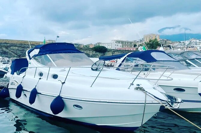 Salpa Laver Boat Rental 31.50 (10 M) - Includes